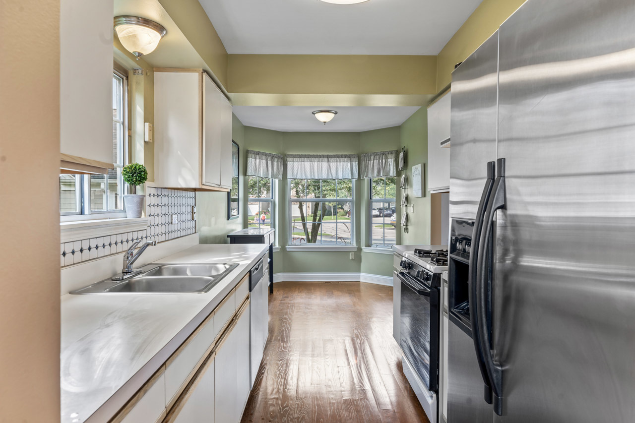 615 Kingsbridge Drive