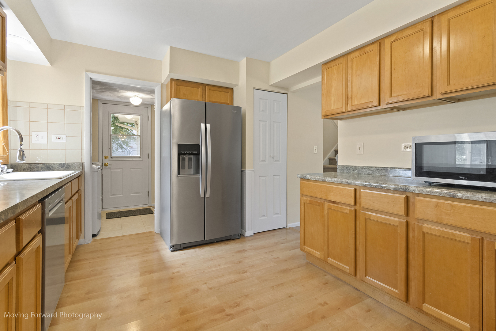 25 W Wrightwood Avenue