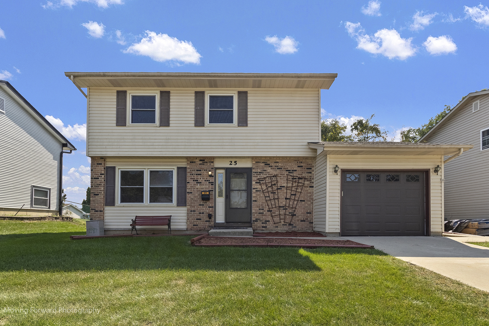 25 W Wrightwood Avenue