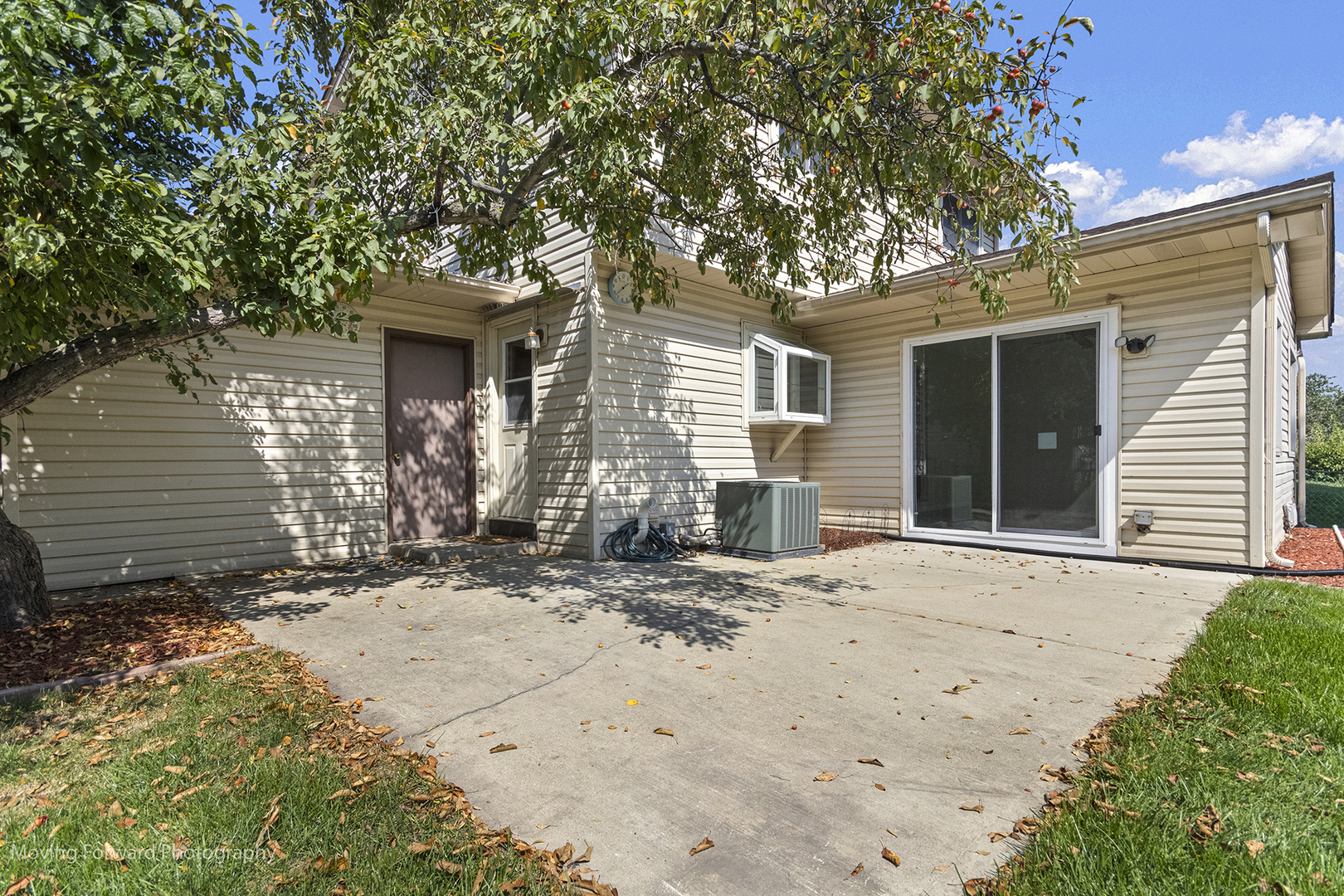 25 W Wrightwood Avenue