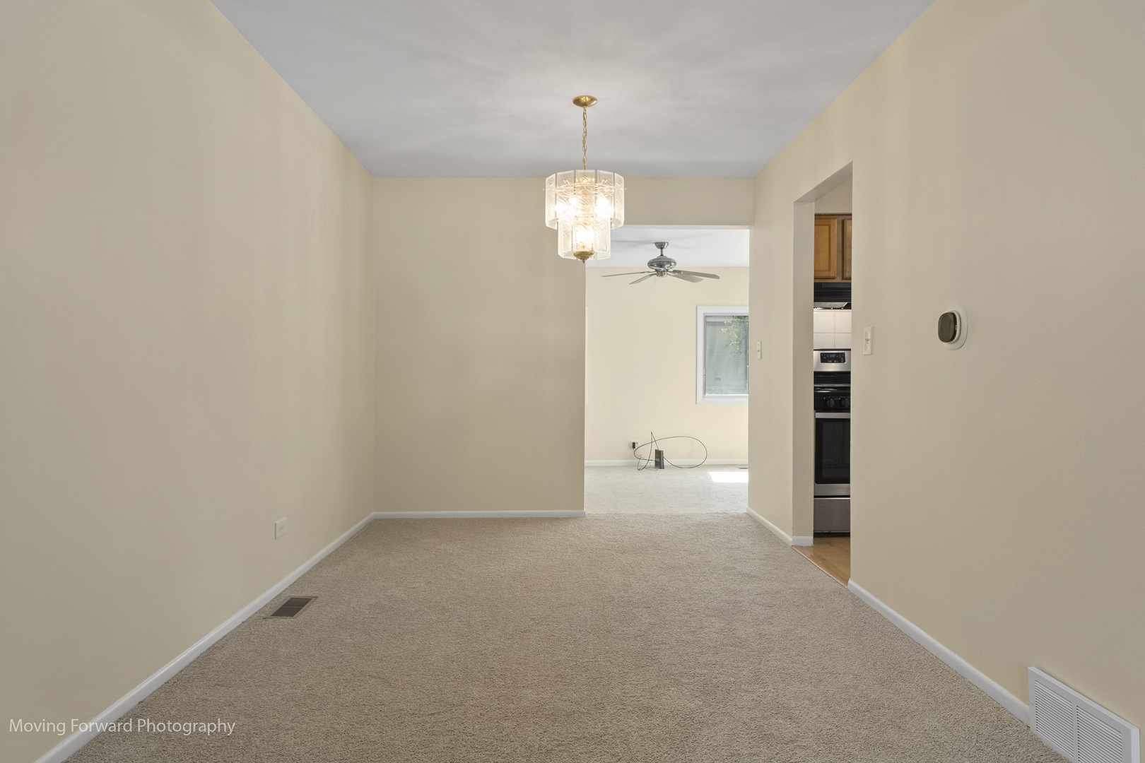 25 W Wrightwood Avenue