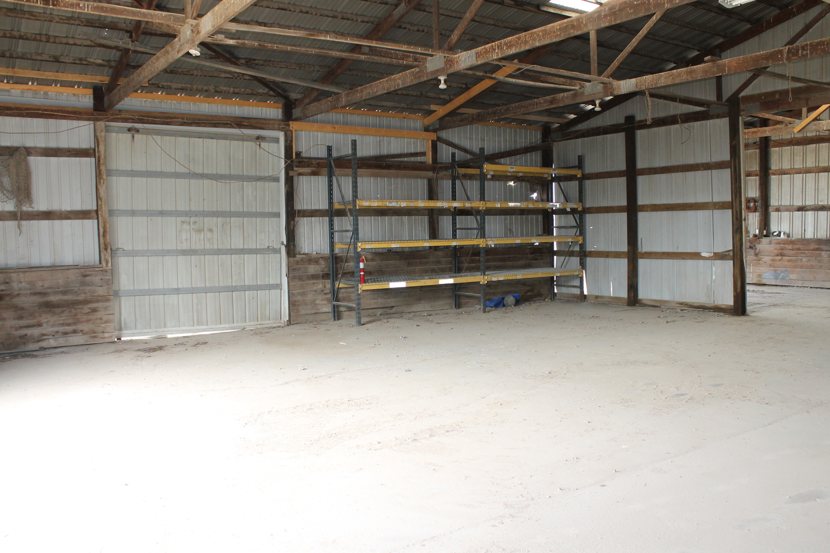 320 W Lincoln Highway