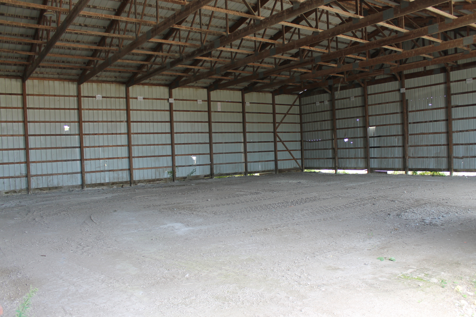 320 W Lincoln Highway