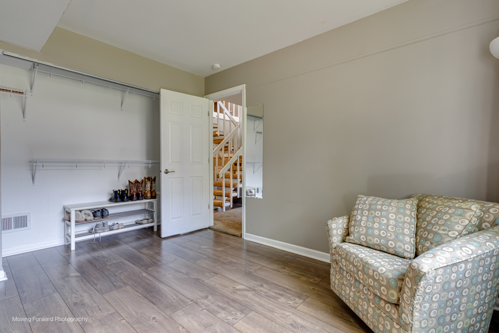 3S389 Chestnut Court