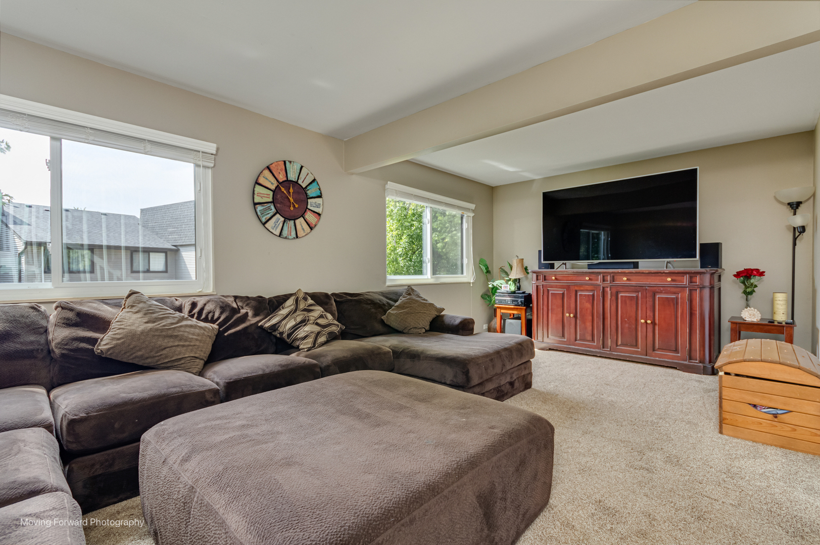 3S389 Chestnut Court