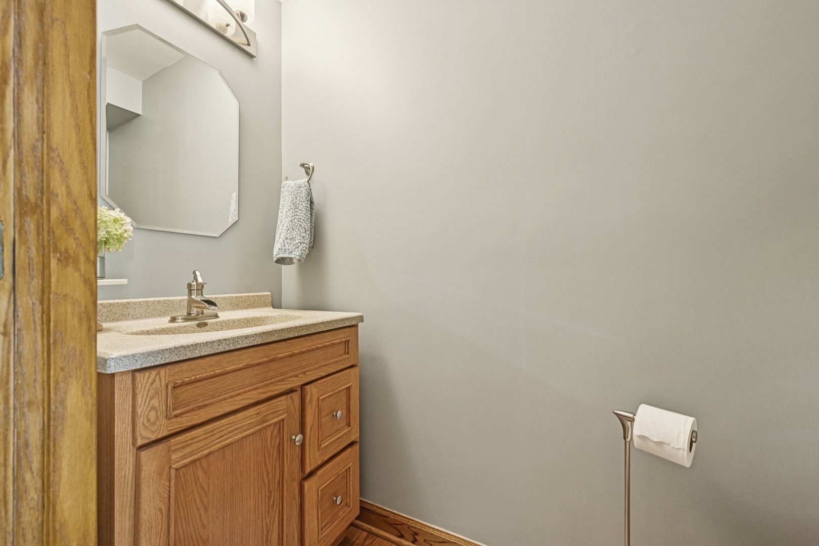 1143 S Edgewood Avenue