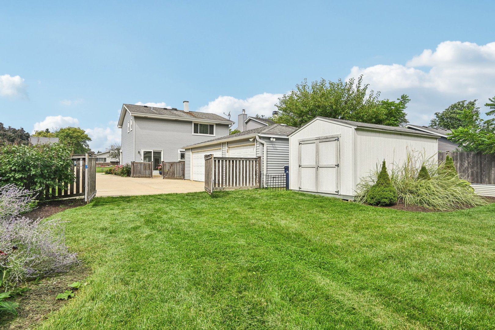 1143 S Edgewood Avenue