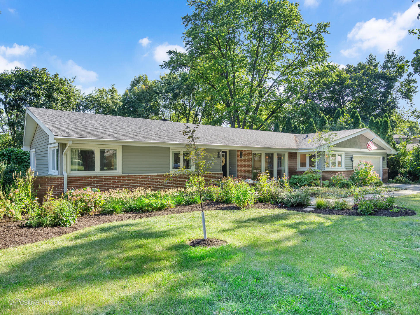 26W537 Barnes Avenue