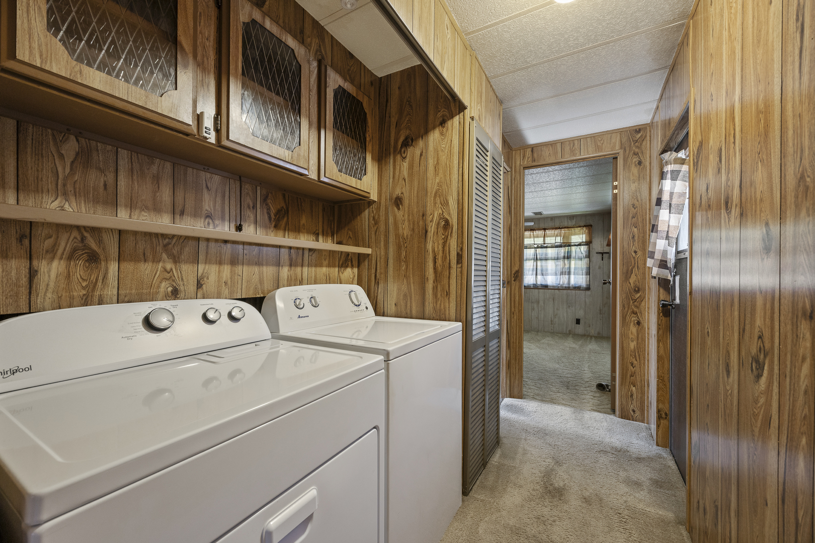 27W370 Geneva Road Unit: 19