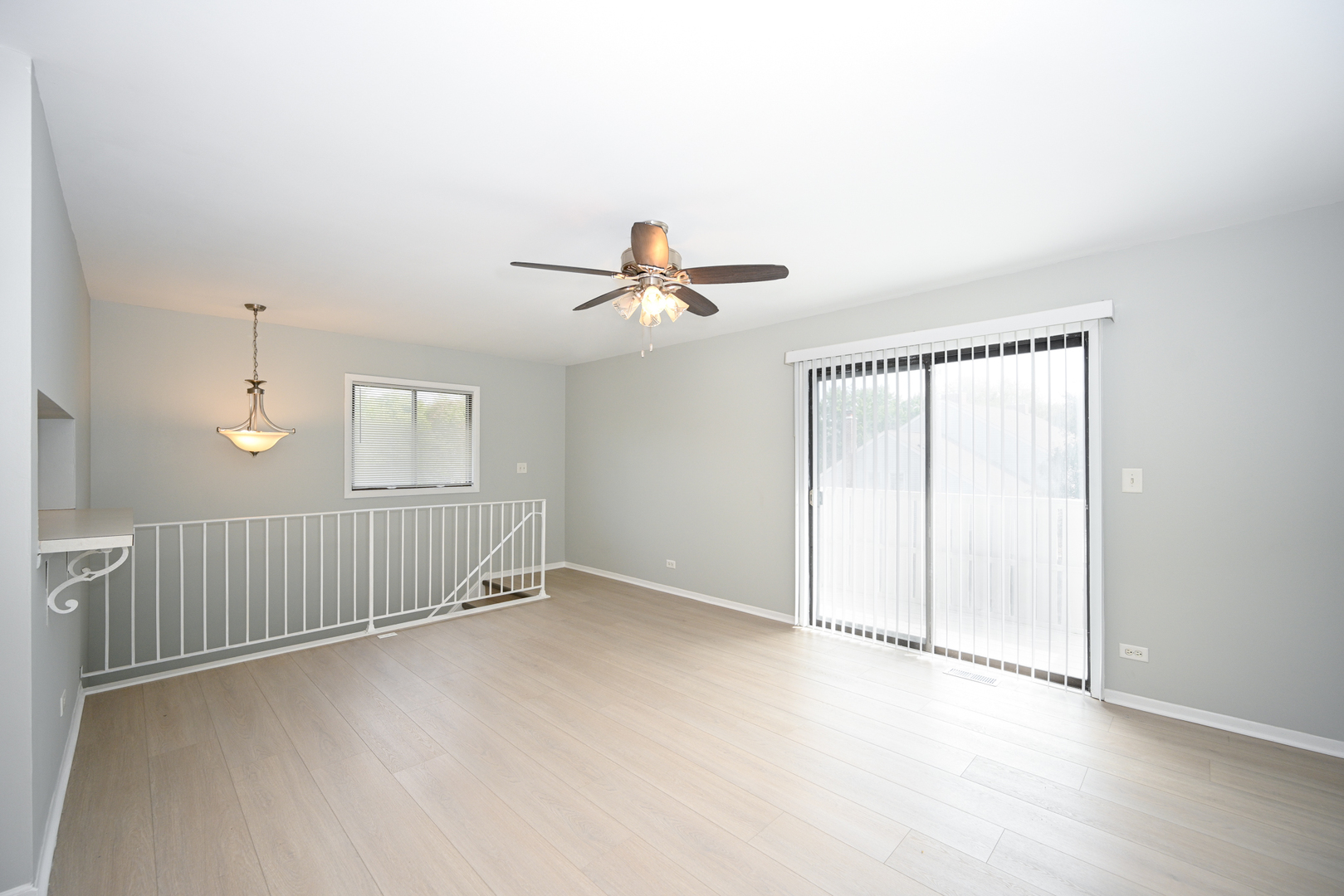 2S723 Winchester Circle Unit: 4