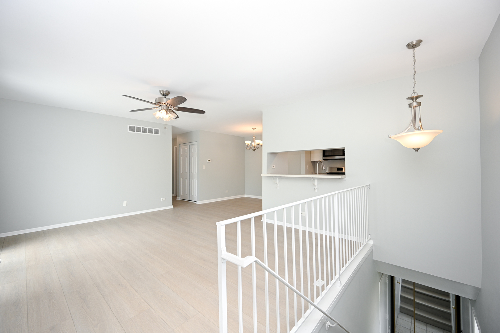 2S723 Winchester Circle Unit: 4