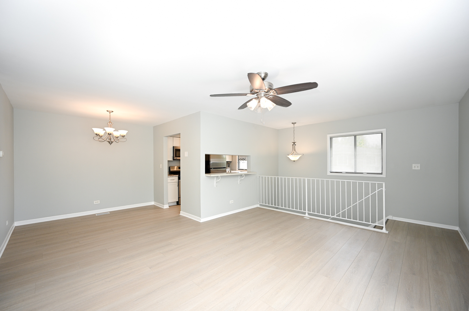 2S723 Winchester Circle Unit: 4