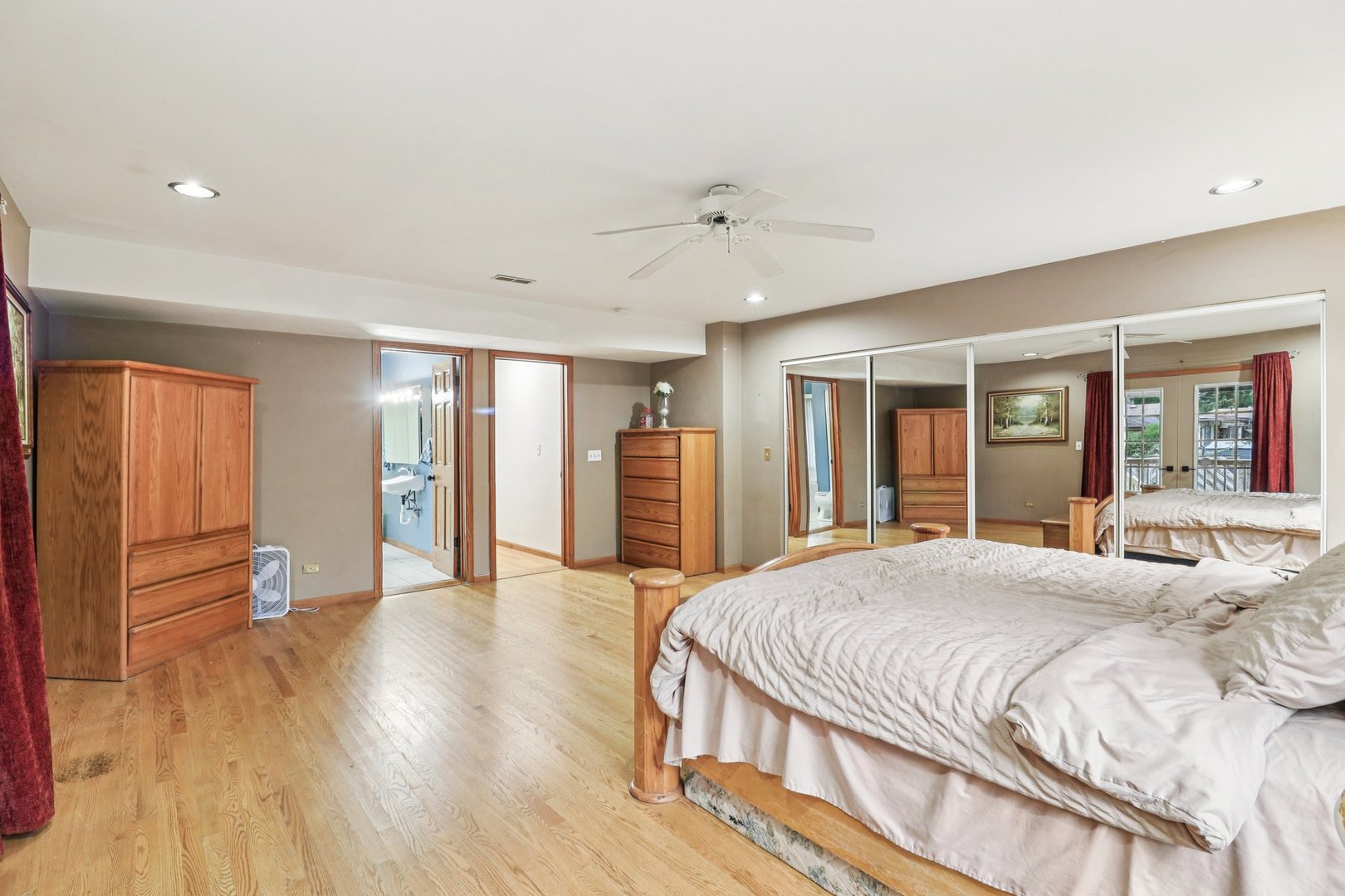 1039 S School Street