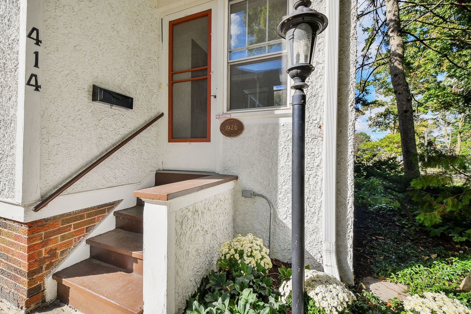 414 E Indiana Street