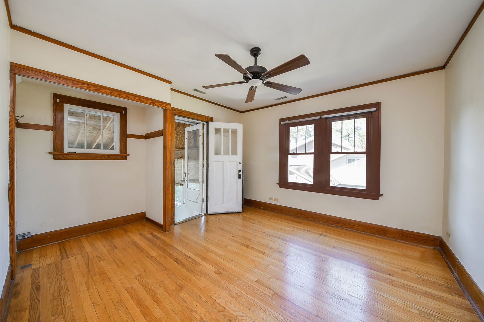 414 E Indiana Street