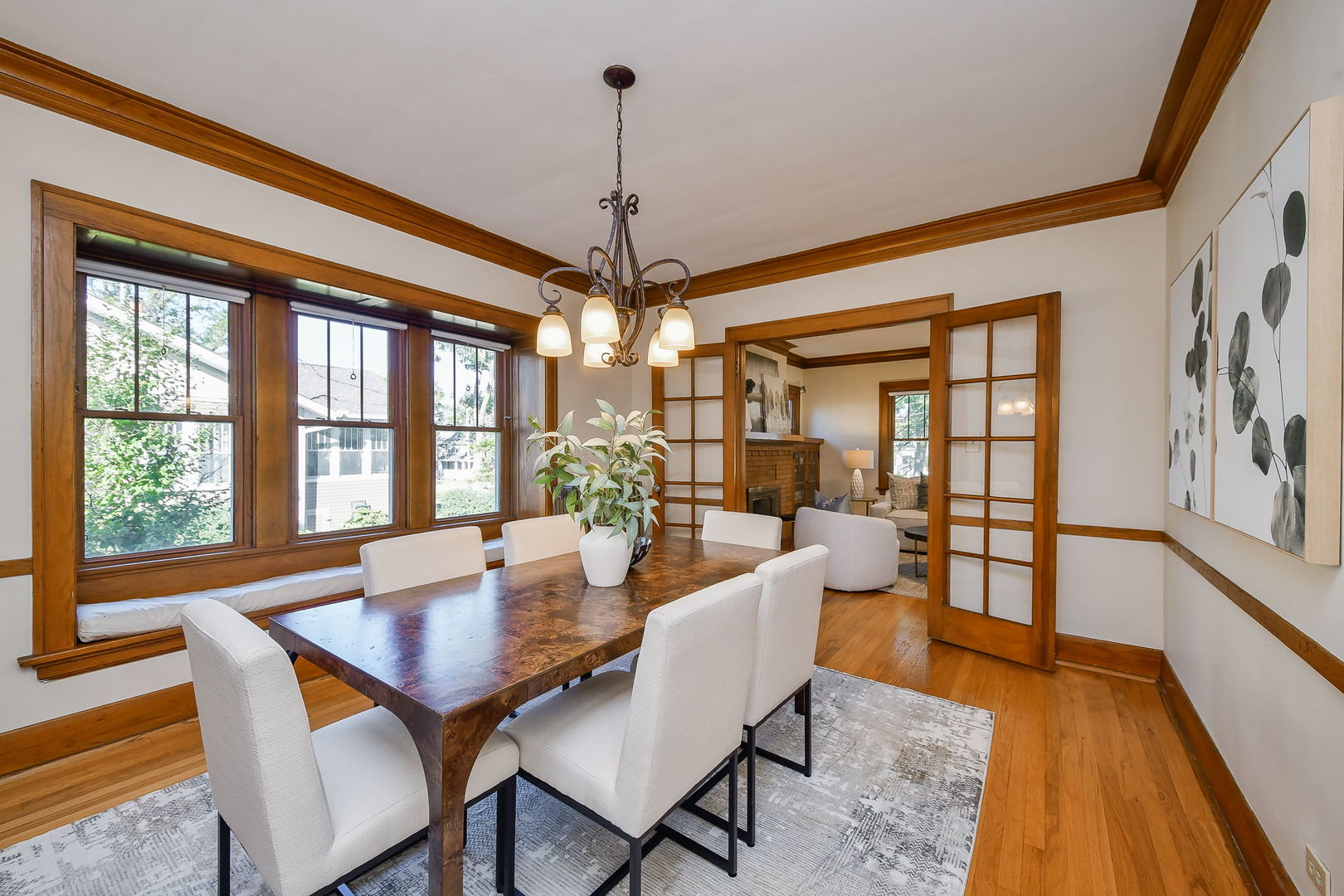 414 E Indiana Street