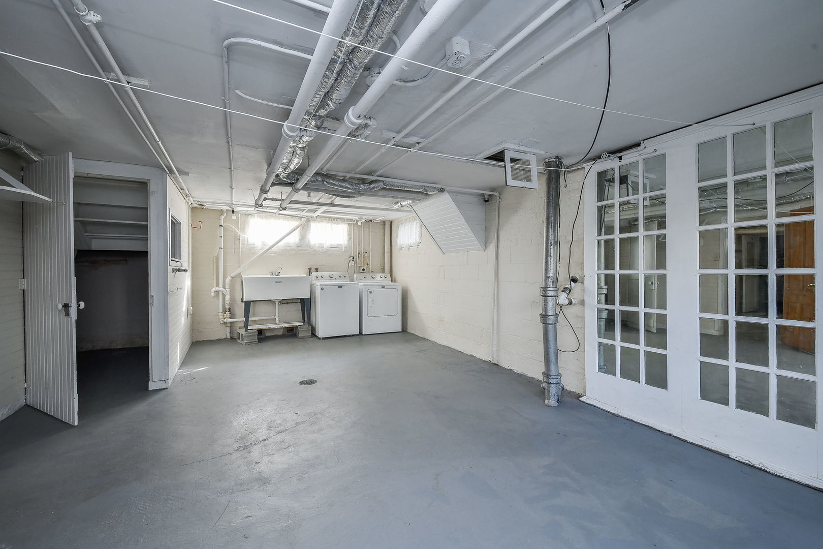 414 E Indiana Street