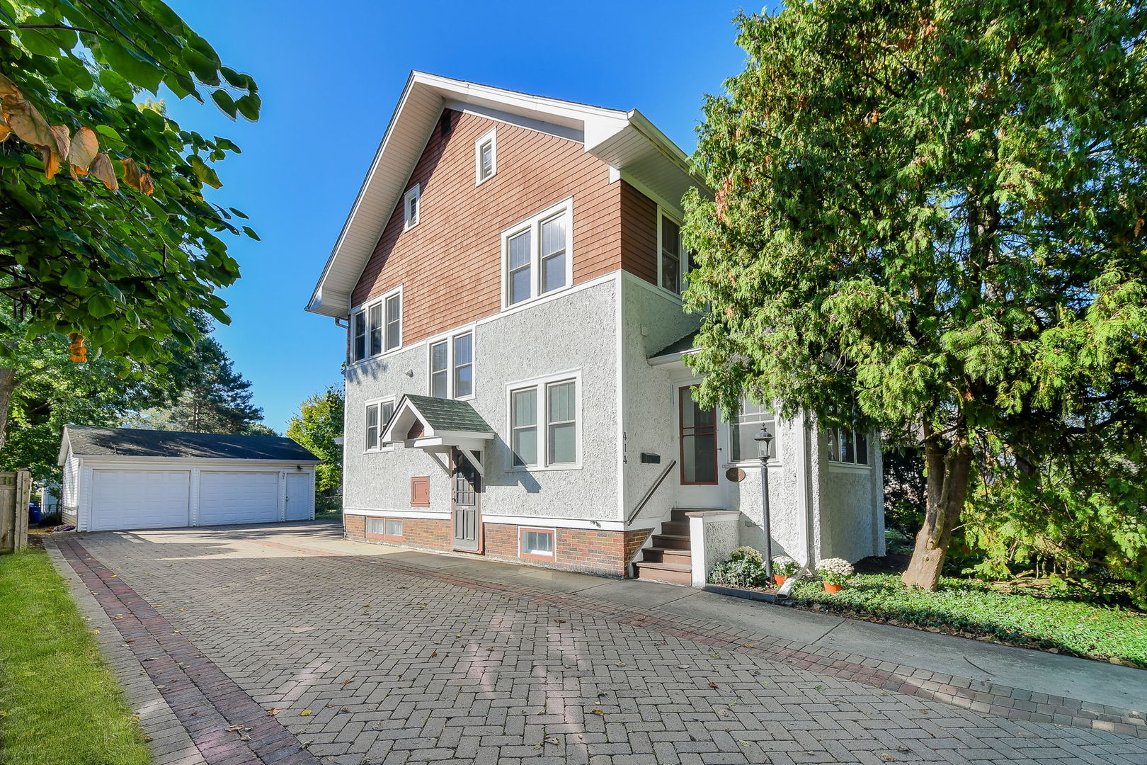 414 E Indiana Street