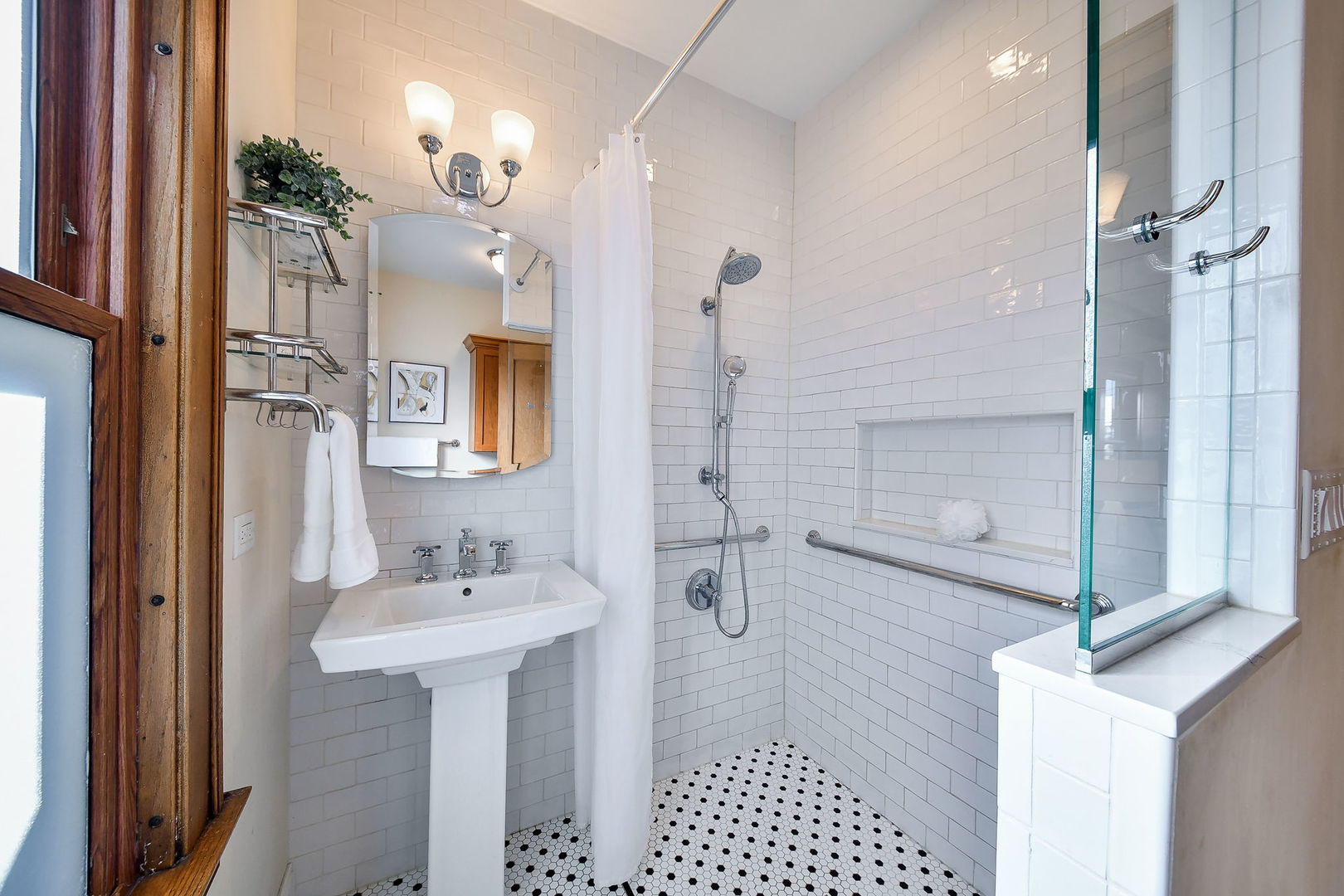 414 E Indiana Street