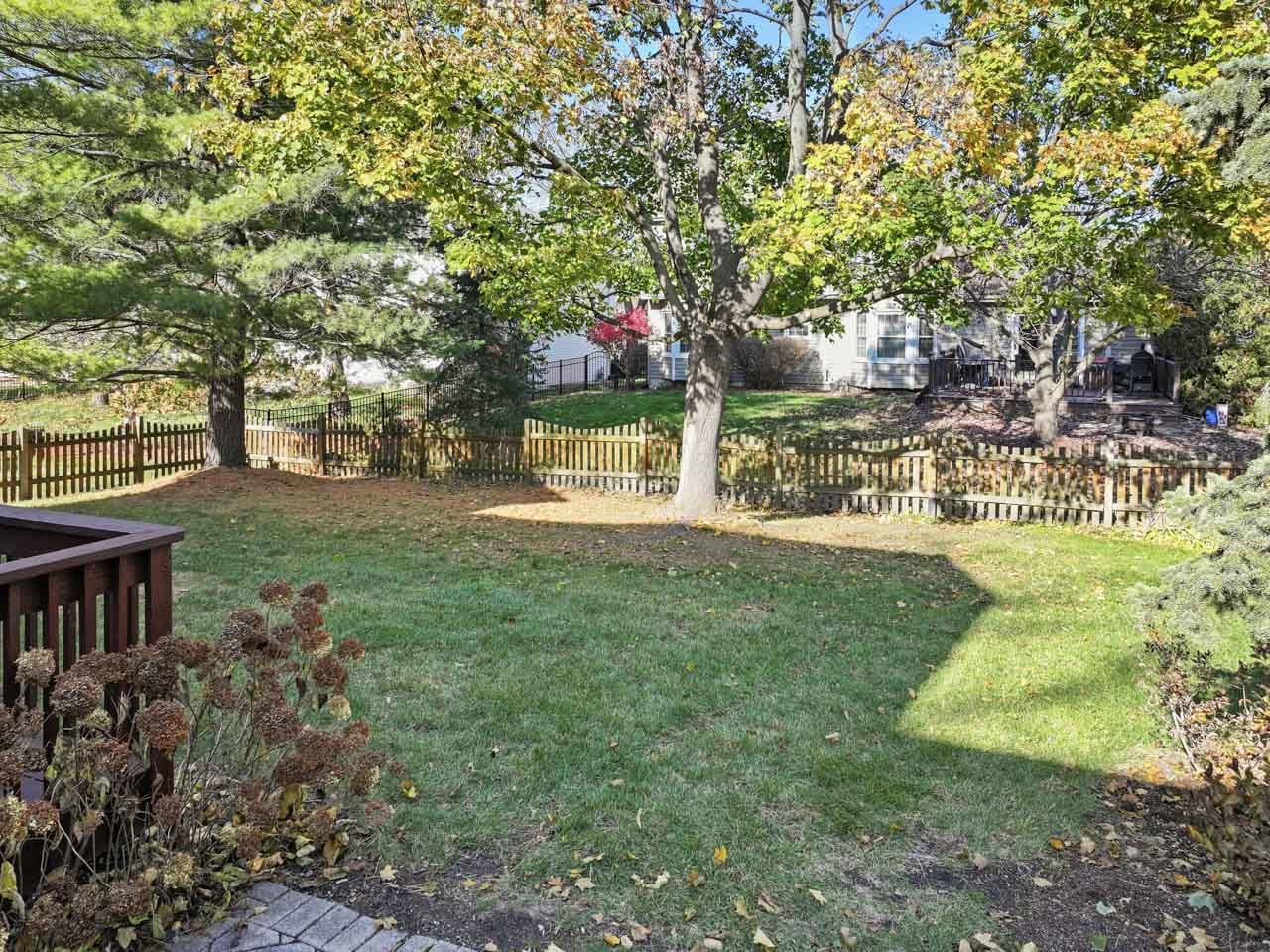 27W154 Chartwell Drive