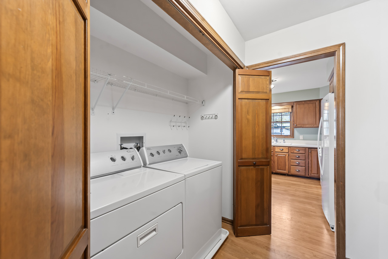 27W154 Chartwell Drive