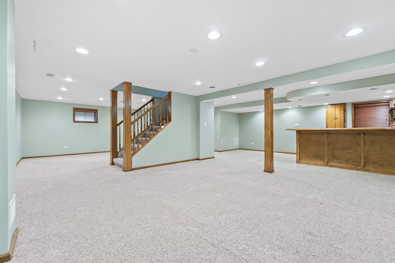 27W154 Chartwell Drive