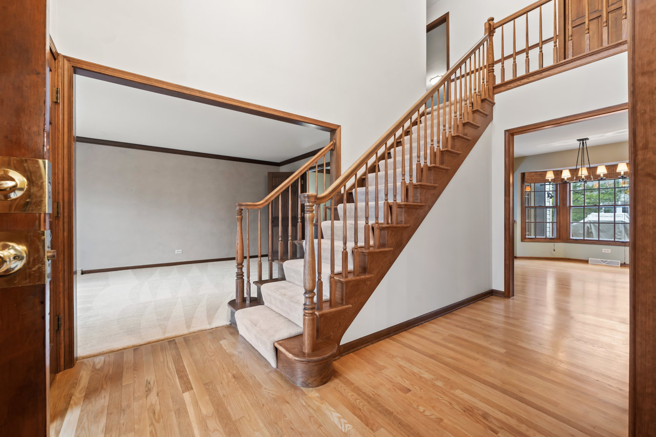 27W154 Chartwell Drive