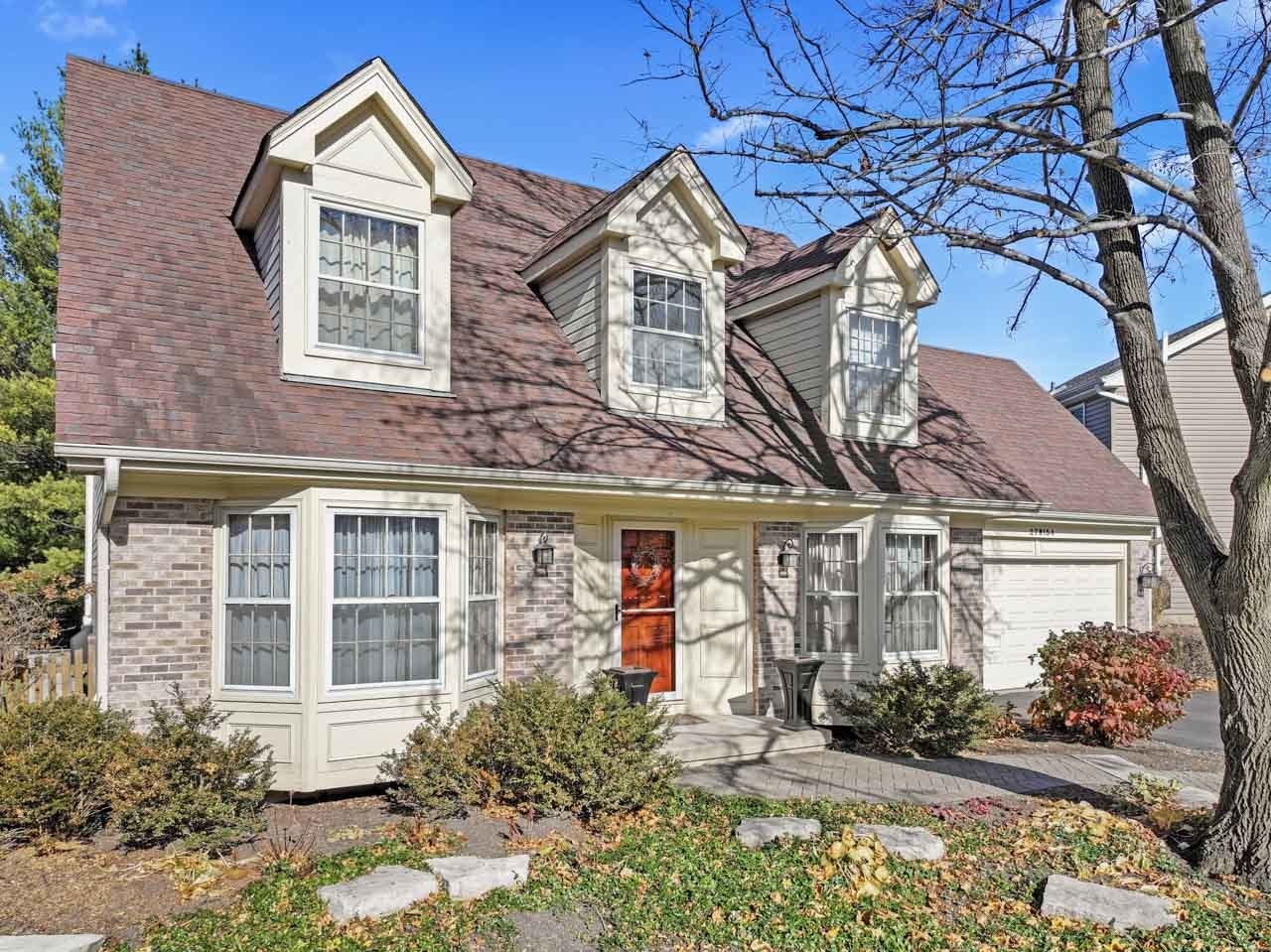 27W154 Chartwell Drive