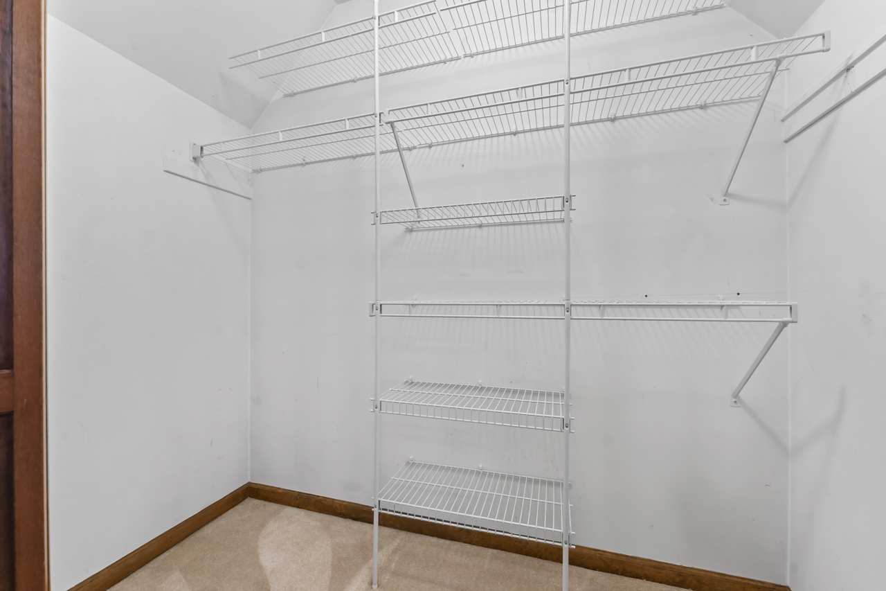 27W154 Chartwell Drive