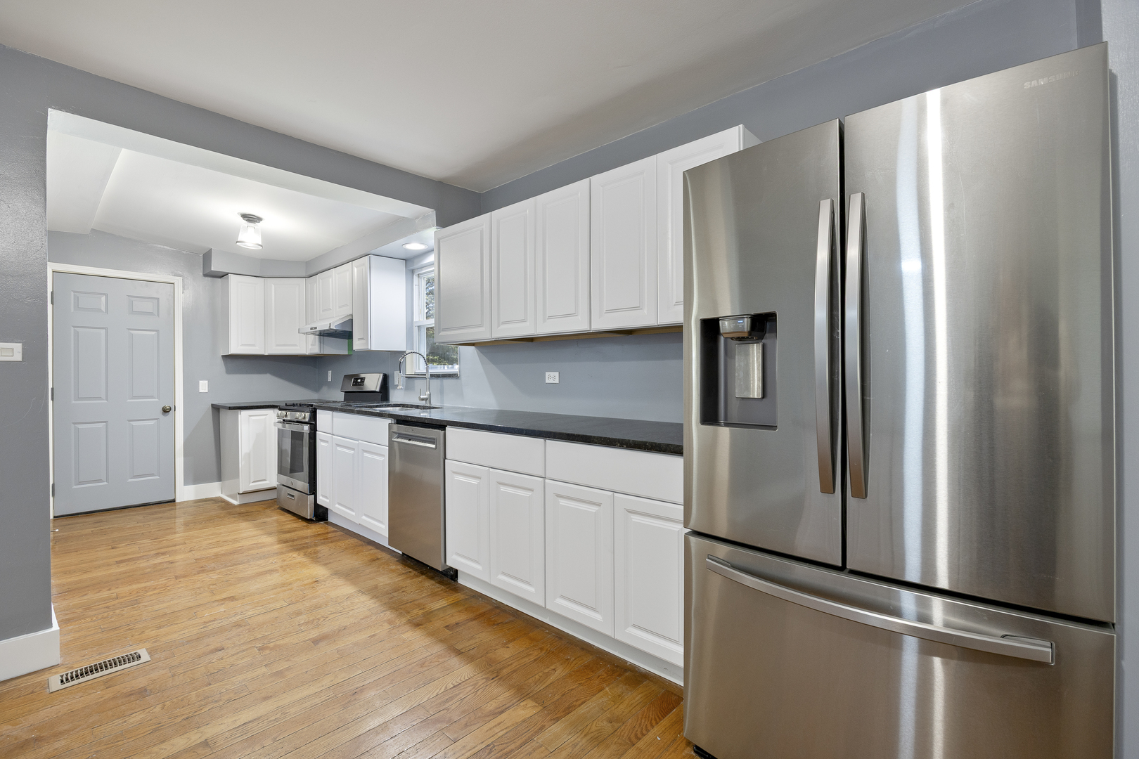 2N238 Highland Avenue