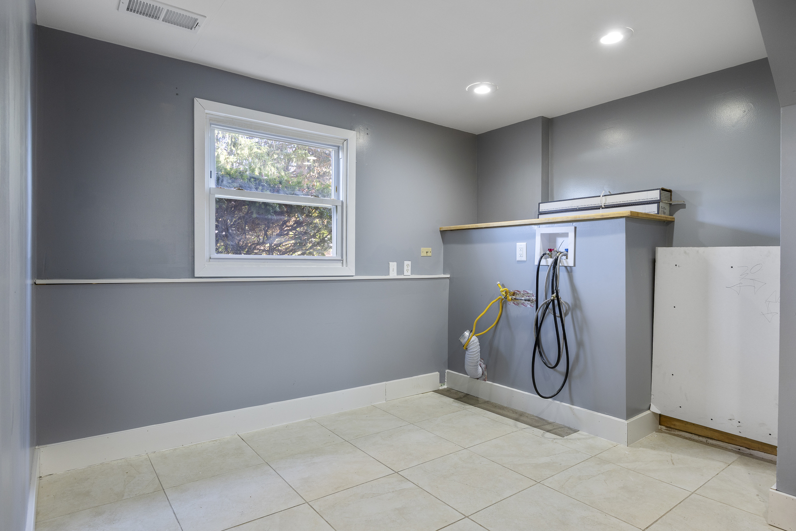 2N238 Highland Avenue