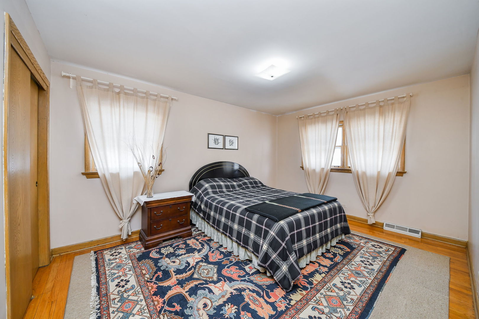 22W417 Tamarack Drive