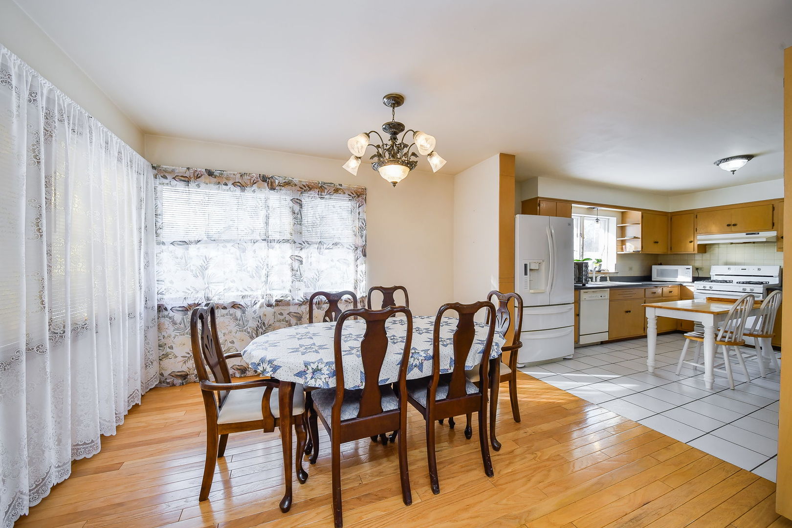 22W417 Tamarack Drive