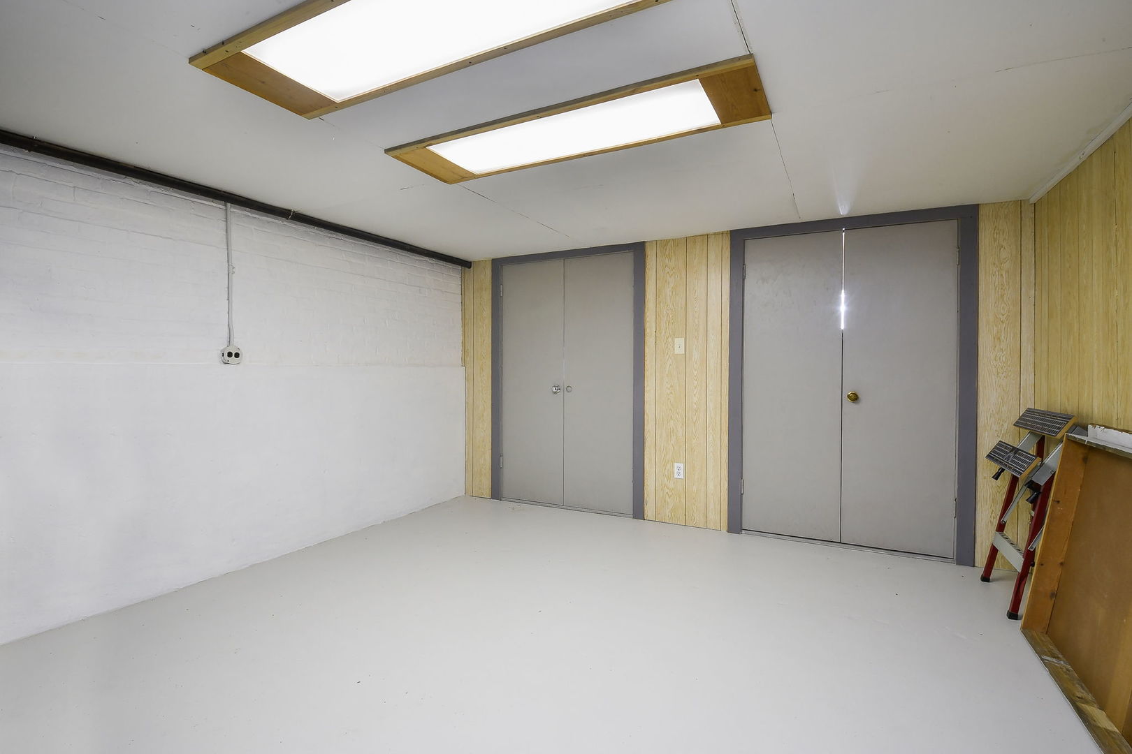 22W417 Tamarack Drive