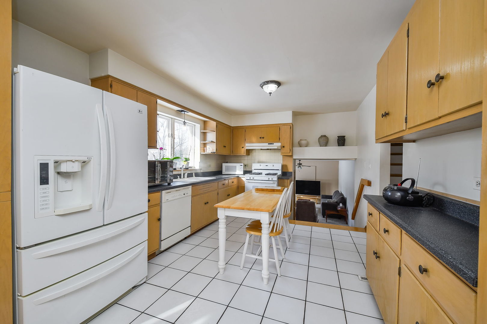 22W417 Tamarack Drive