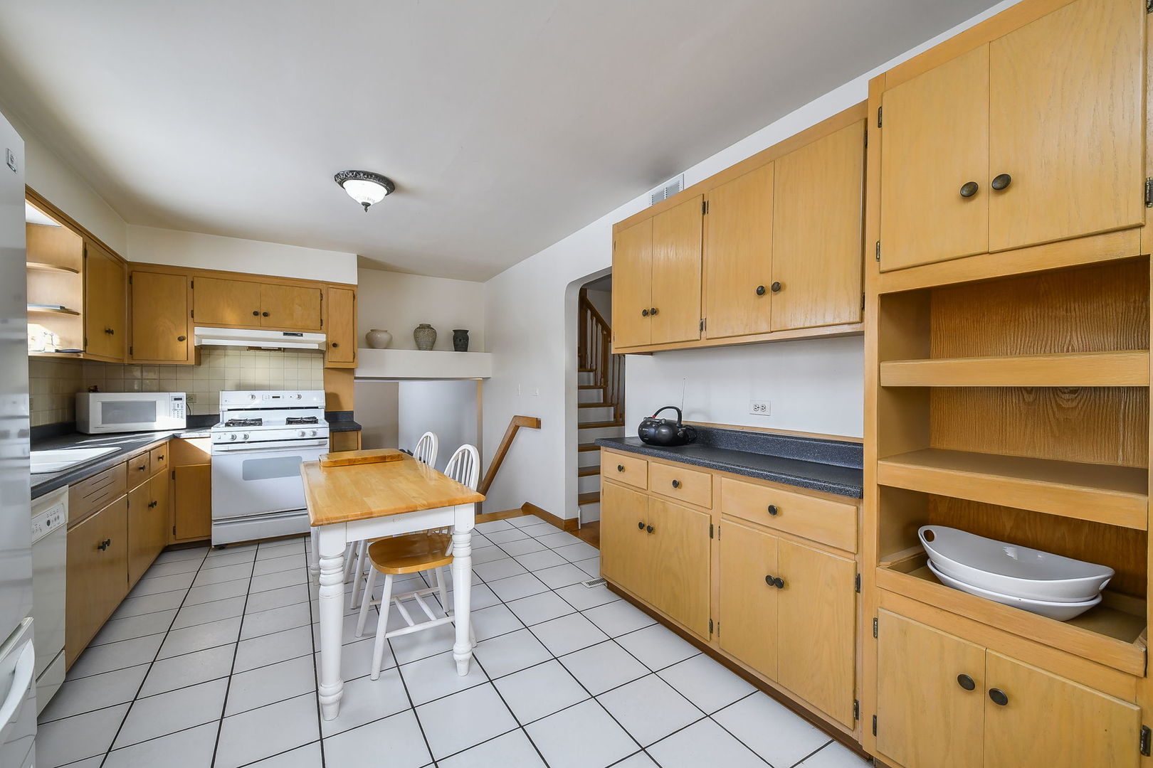 22W417 Tamarack Drive