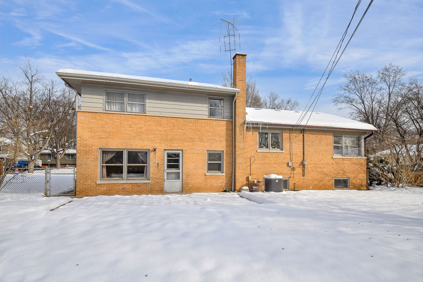 22W417 Tamarack Drive