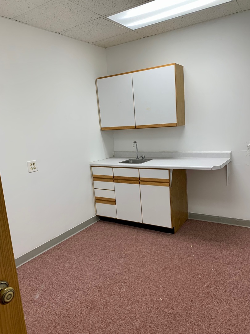 27W281 Geneva Road Unit: D-J