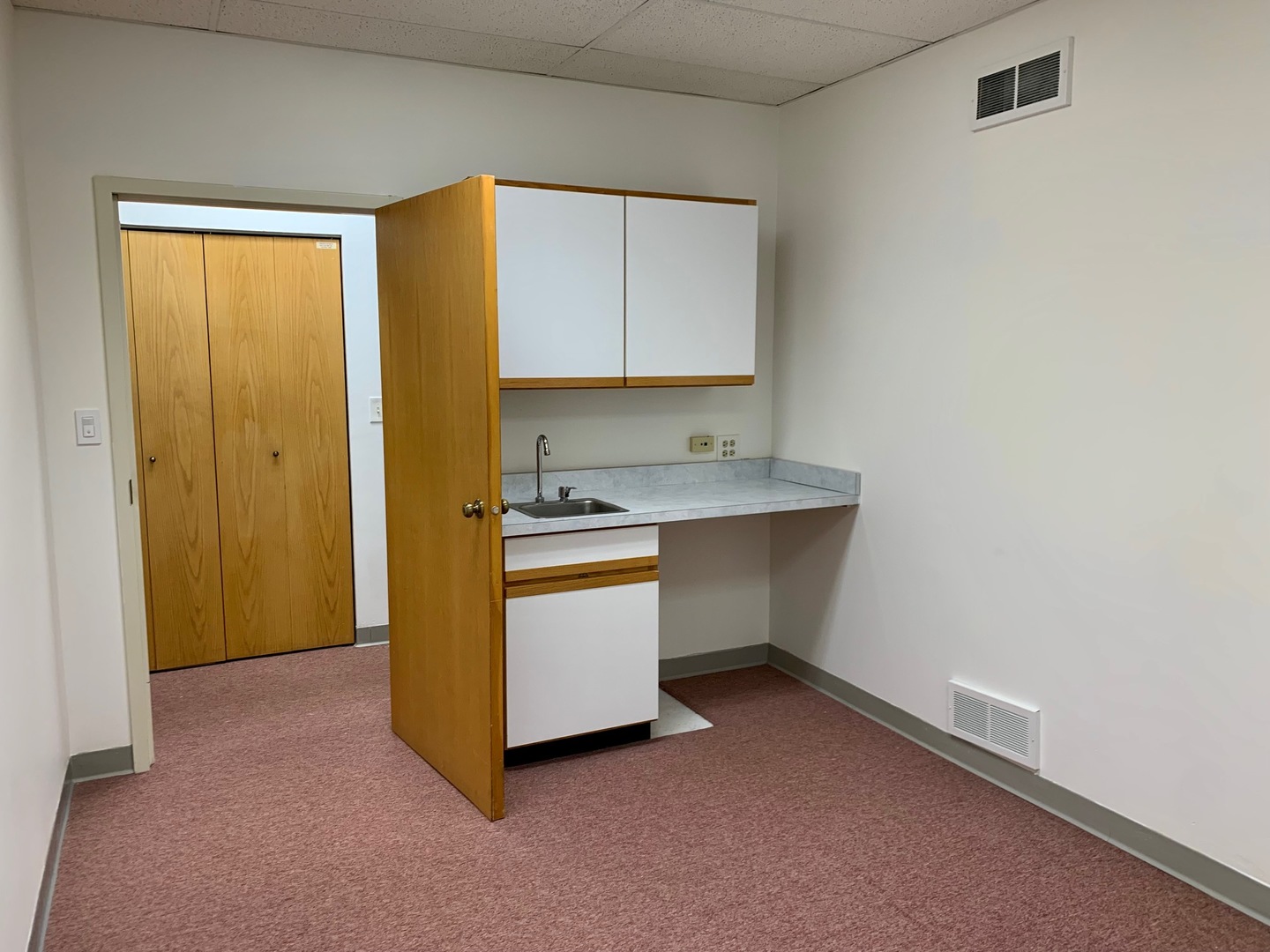 27W281 Geneva Road Unit: D-J