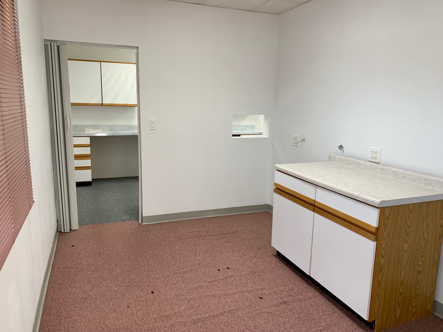 27W281 Geneva Road Unit: D-J