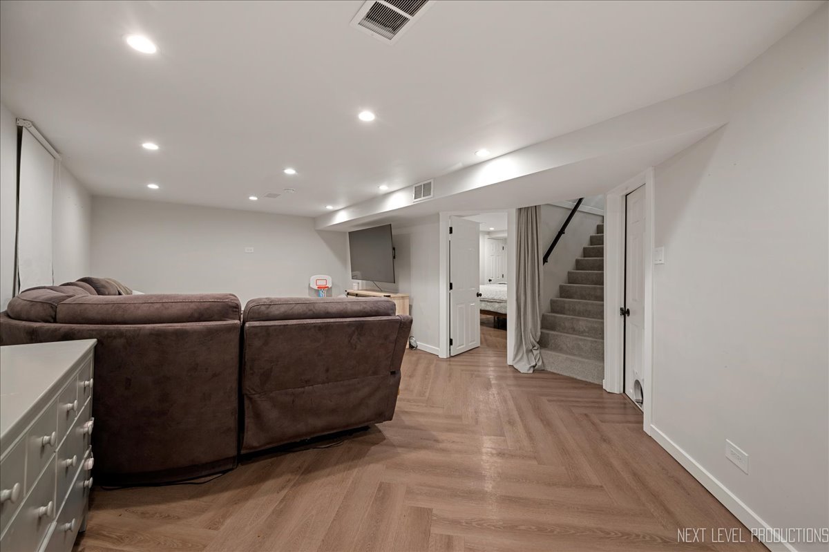 517 S Ardmore Avenue