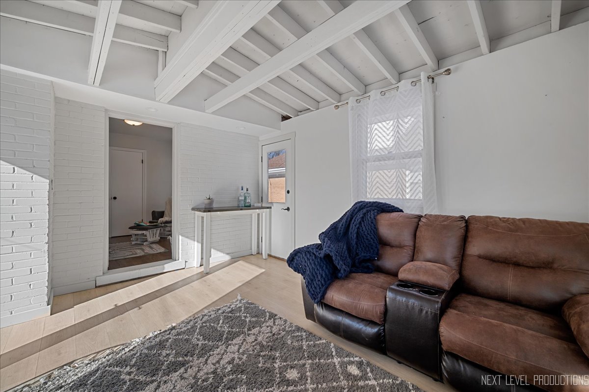 517 S Ardmore Avenue