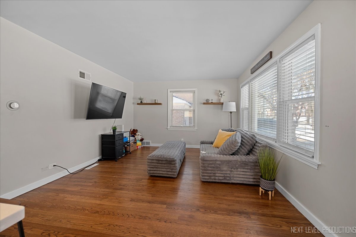 517 S Ardmore Avenue