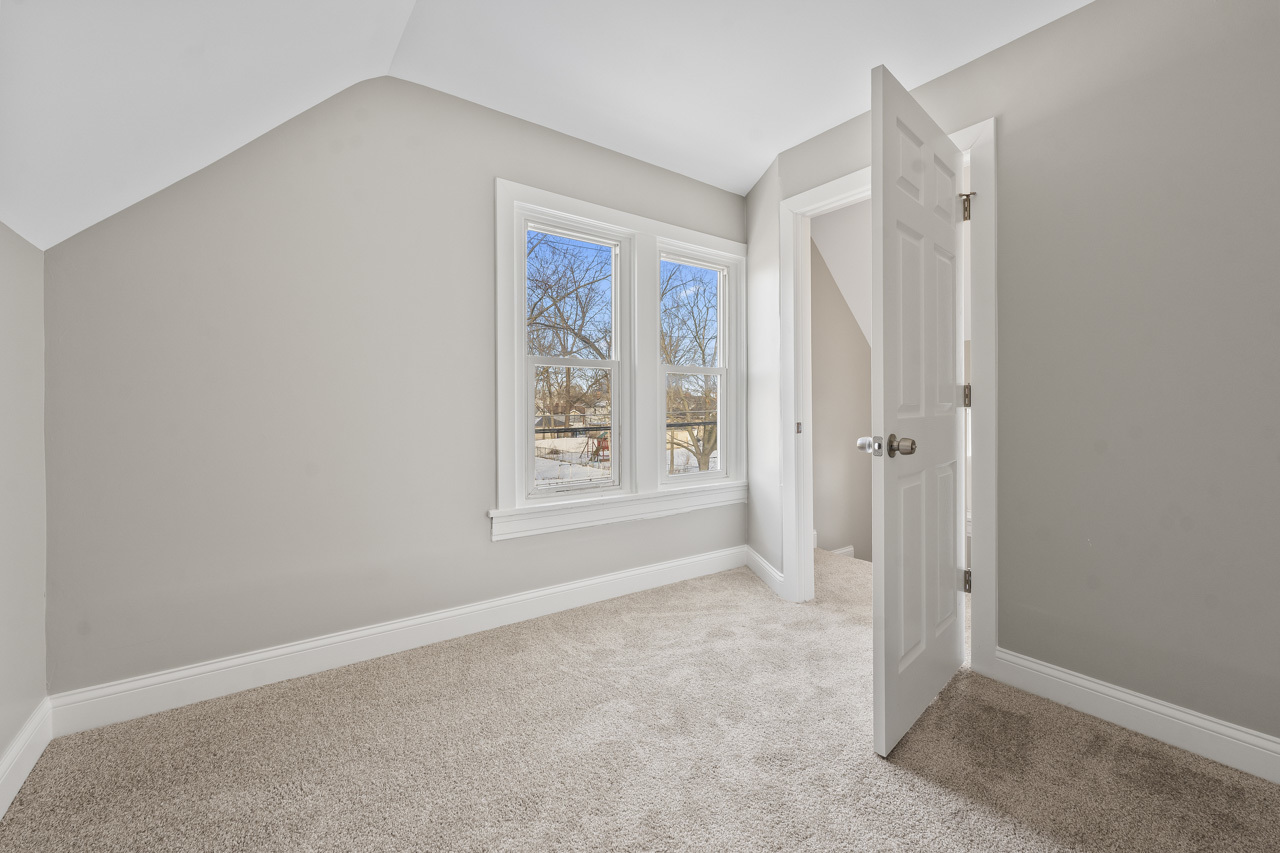 418 W Illinois Avenue