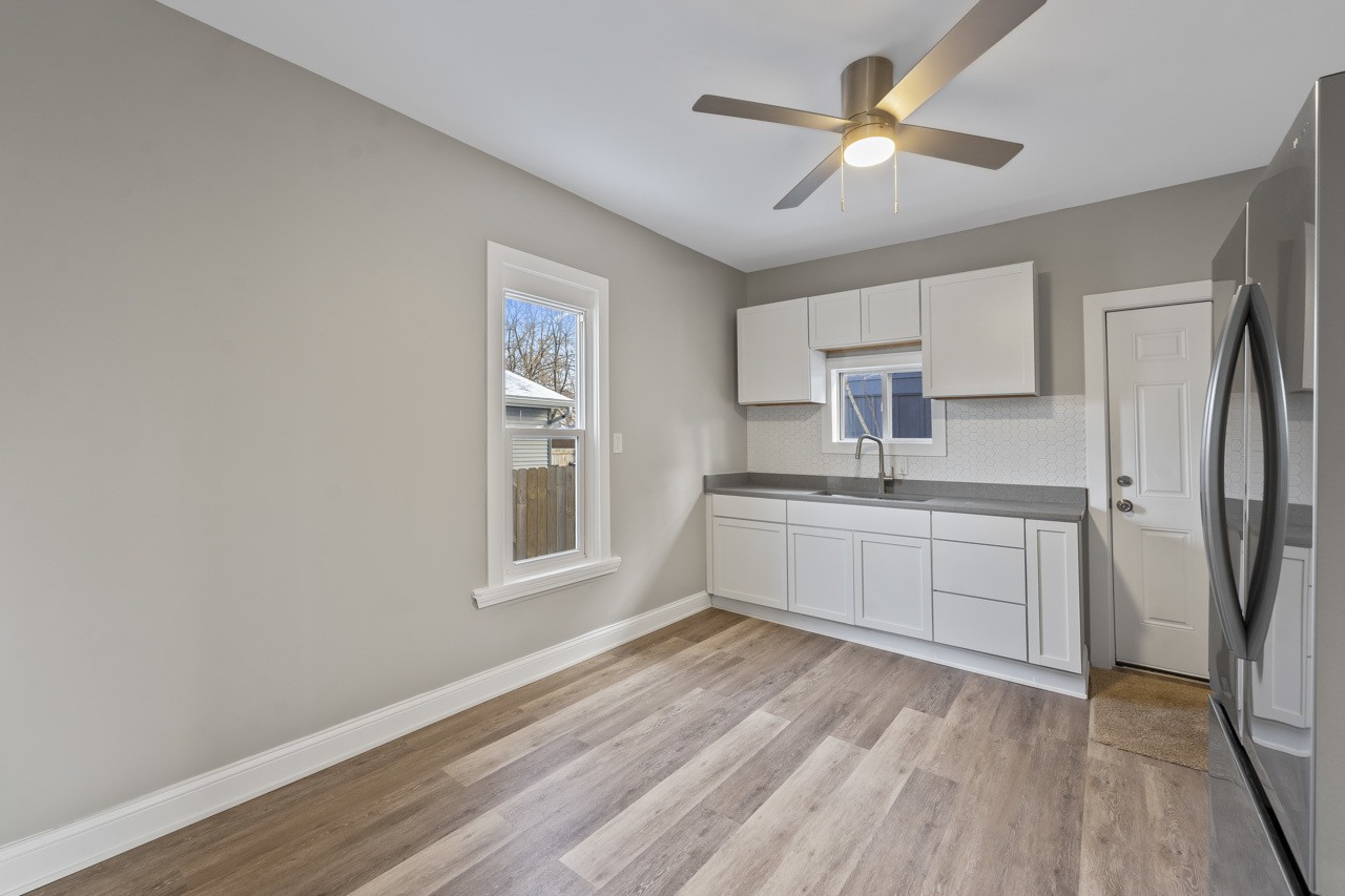 418 W Illinois Avenue