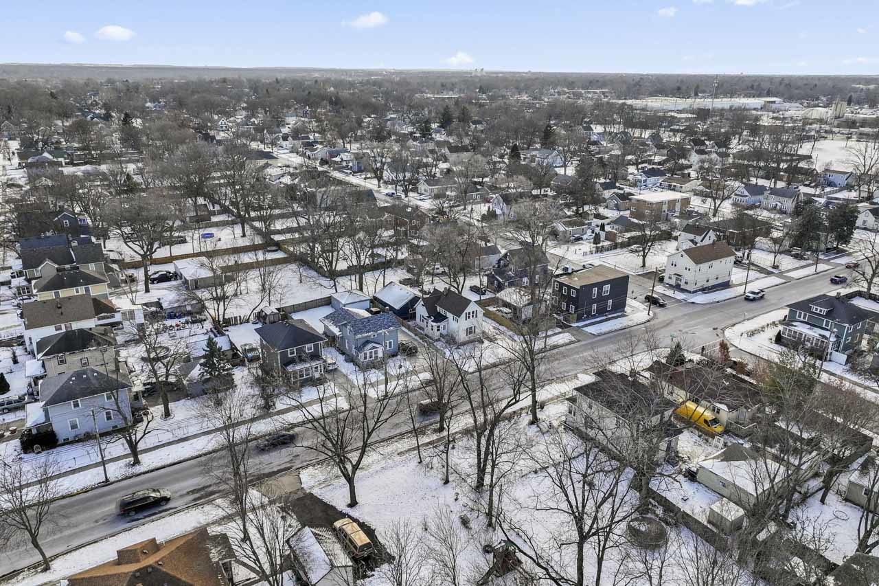 418 W Illinois Avenue