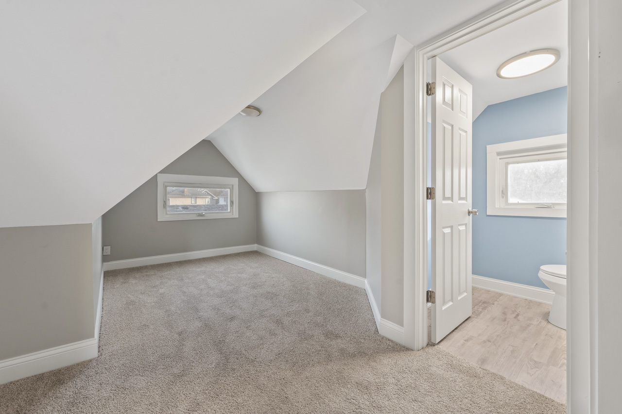 418 W Illinois Avenue