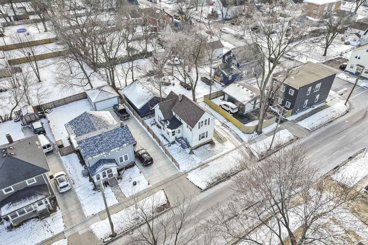 418 W Illinois Avenue