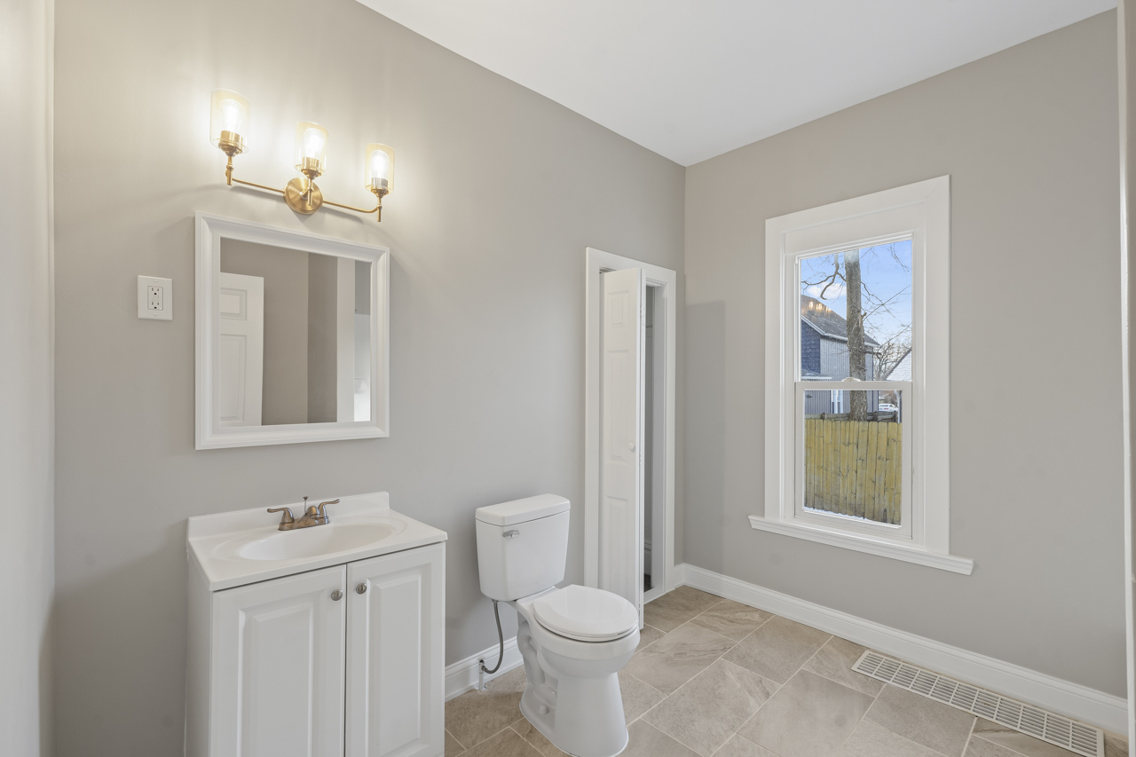 418 W Illinois Avenue