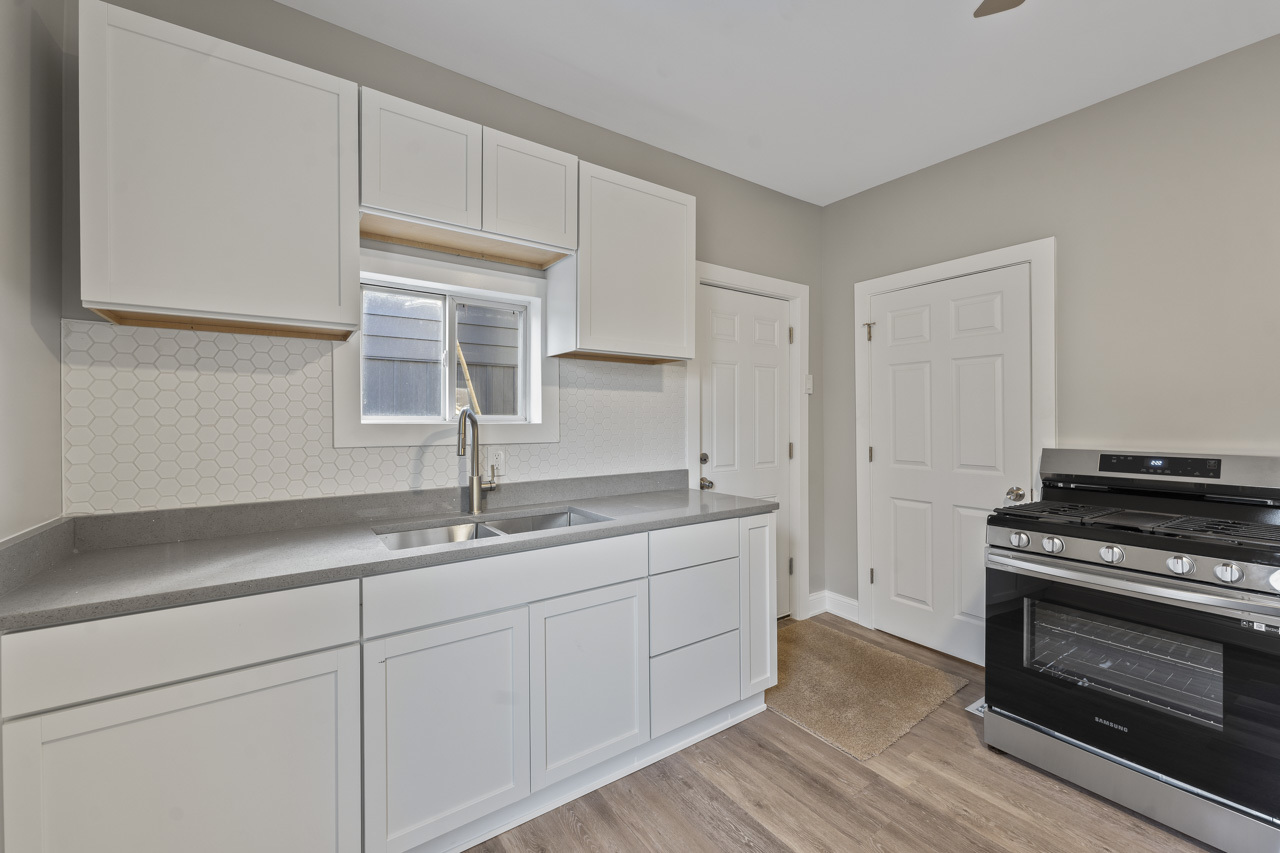 418 W Illinois Avenue